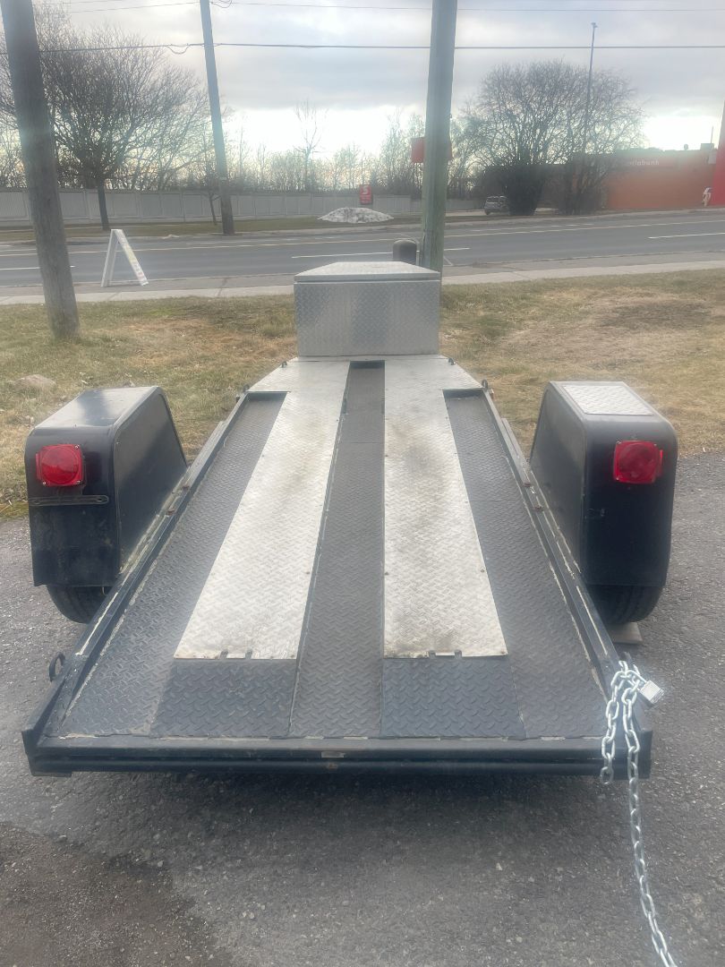 Black and Aluminum Sterling 14.4 foot trailer, 2001,