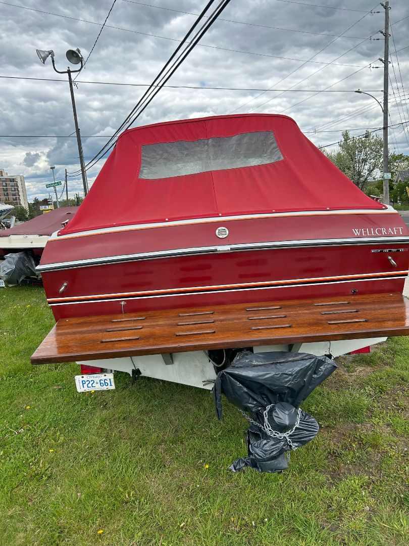 SOLD!!! Maxum 1999 Maxum 3.0 Liter Mercruiser stern dirve, 18 foot