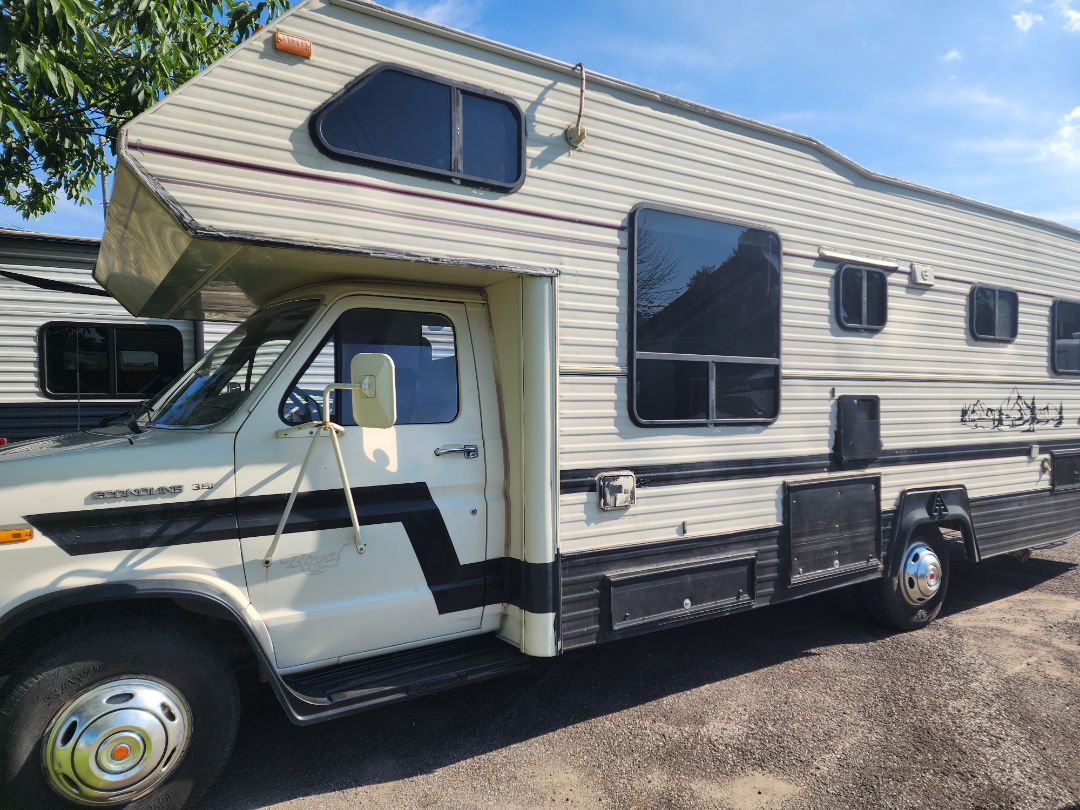 Ford 1987 Royal Classic Ford E350  - OFF GRID, 25ft