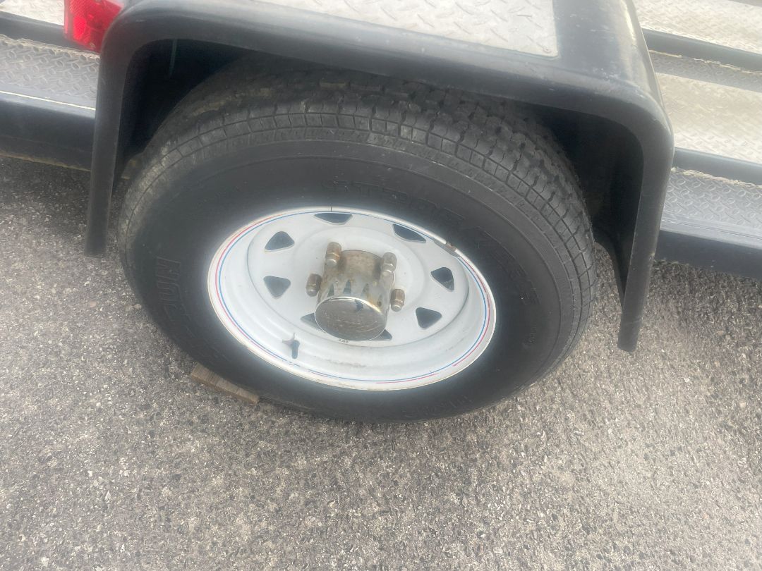 Black and Aluminum Sterling 14.4 foot trailer, 2001,