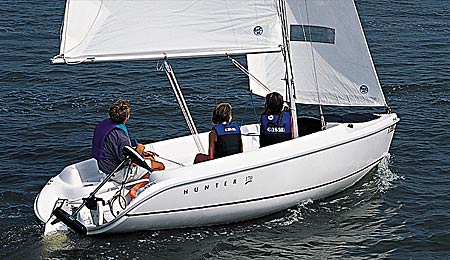 White 2003 Hunter 170 Daysailer, 17 foot