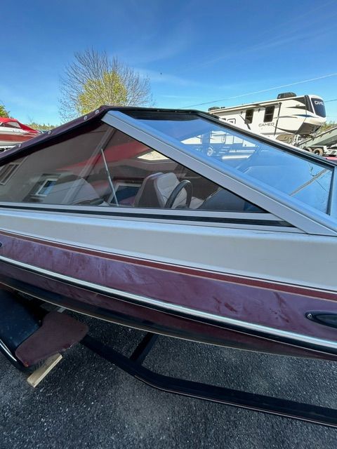 SOLD!!! Maxum 1999 Maxum 3.0 Liter Mercruiser stern dirve, 18 foot