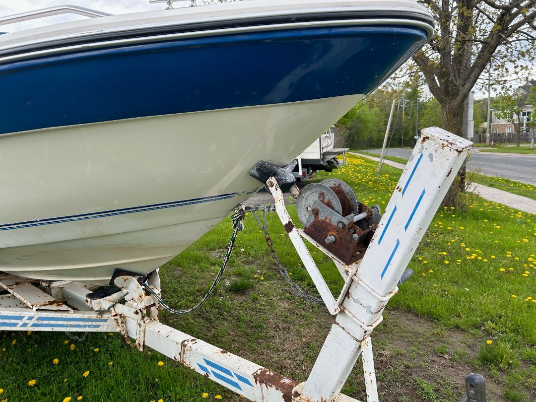 SOLD! 1993 Sea Ray 1993 21 ft Sea Ray Bowrider, 5 litre Mercruiser with Trailer